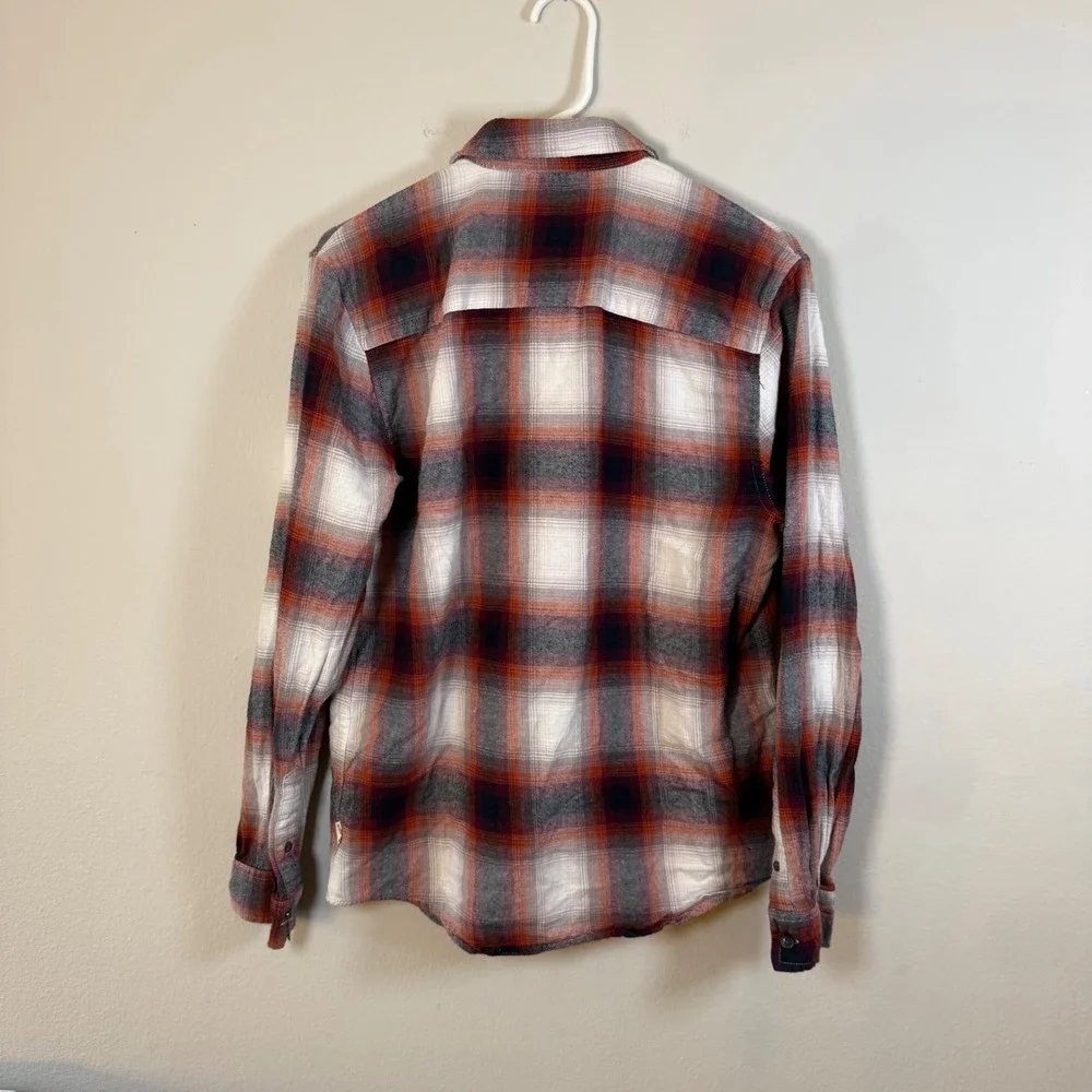 VSTR Premium Mens Plaid Flannel Long Sleeve Button Up Shirt Red Black White